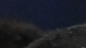 Lautaro Martínez con la Copa del Mundo.