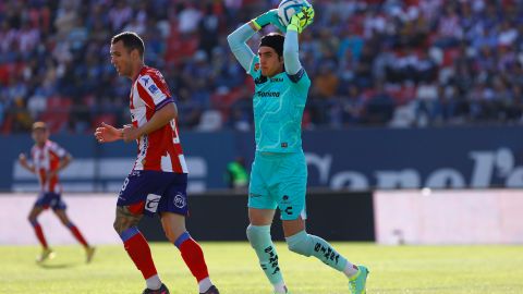 El guardameta está llamado a ser el suplente de 'Memo' Ochoa en la Selección Mexicana.