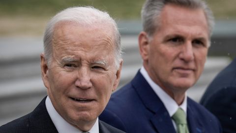 Biden y Kevin McCarthy