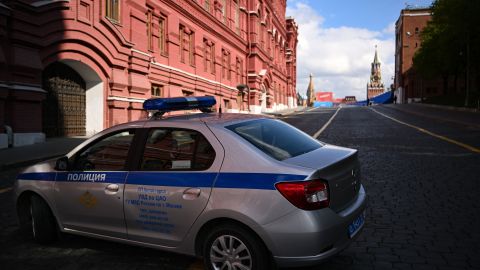 La policía rusa resguarda los alrededores del Kremlin.