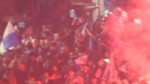 Fanáticos del Napoli festejaron el Scudetto.