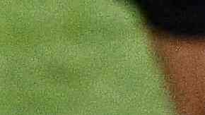 (De izquierda a derecha) El delantero francés Karim Benzema del Real Madrid, el centrocampista español del Real Madrid Dani Ceballos y el centrocampista croata del Real Madrid Luka Modric asisten a una sesión de entrenamiento en el estadio La Cartuja de Sevilla el 5 de mayo de 2023.