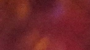 Los seguidores de Osasuna vitorean y encienden bengalas mientras se reúnen en la Plaza del Castillo en el centro de Pamplona para ver el partido final de la Copa del Rey de España entre Osasuna y Real Madrid el 6 de mayo de 2023.