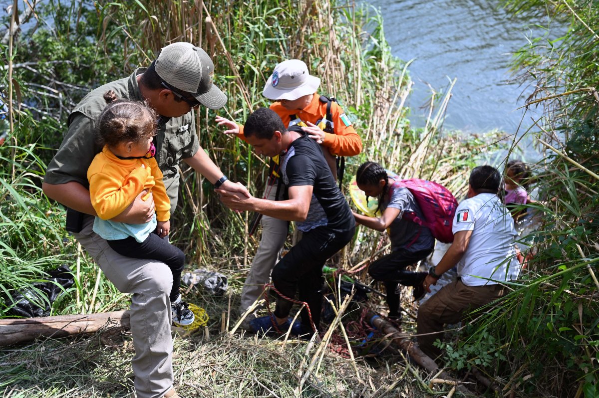 Corte de apelaciones suspende la ley migratoria de Texas tras la decisión del Supremo