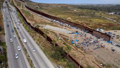 ¿Cómo enfrentar la crisis migratoria de Estados Unidos?