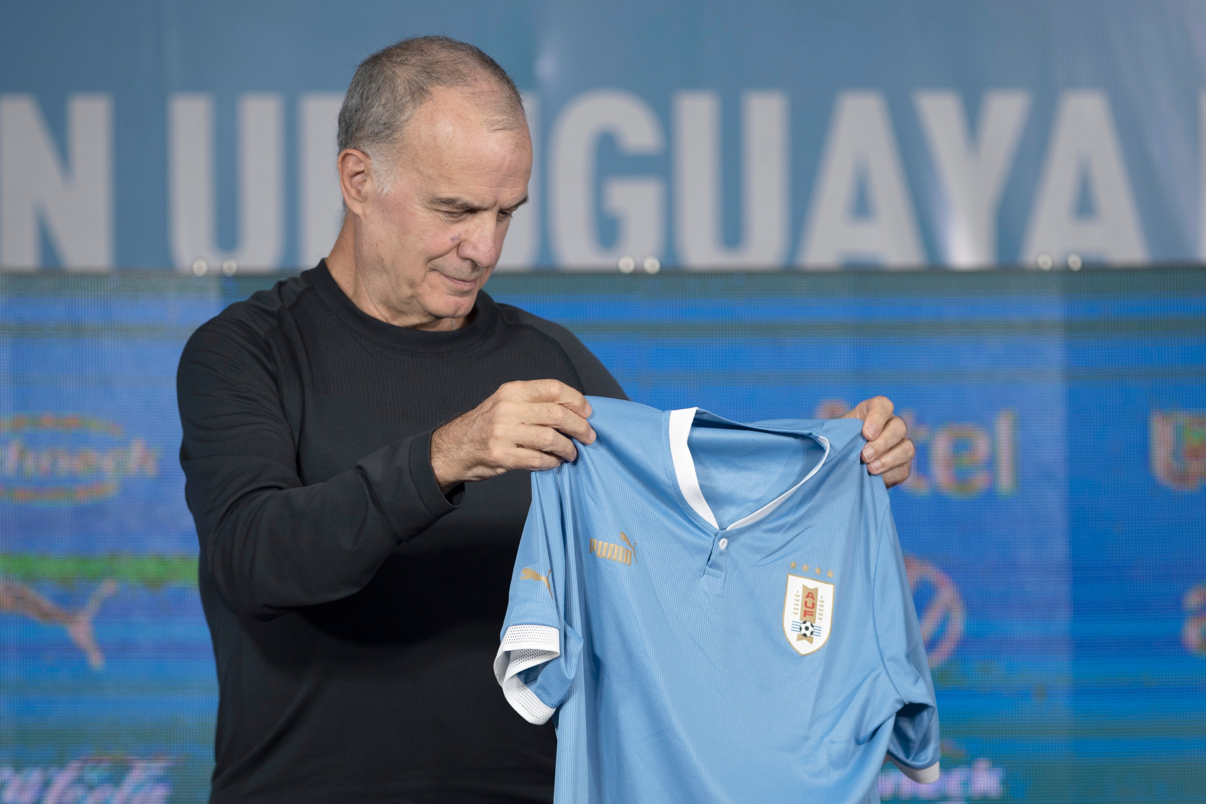 Bielsa nuevo entrenador de Uruguay