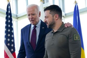 Joe Biden anuncia en una reunión con Zelensky otros $375 millones de dólares en ayuda a Ucrania