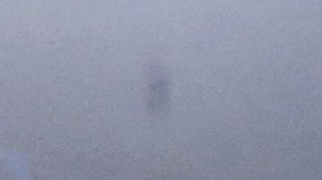 Jugadores de ambos equipos atendieron a los lesionados.