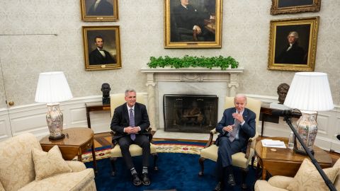 Joe Biden y Kevin McCarthy