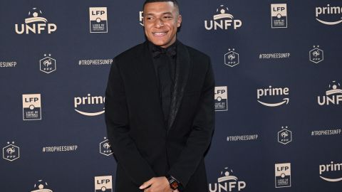 Kylian Mbappé a su llegada a la gala de premiación de la Asociación de Futbolistas Profesionales de Francia.