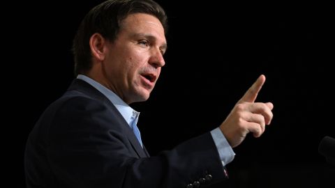 DeSantis se ha posicionado como una versión más elegible, más confiable y más conservadora que Trump.