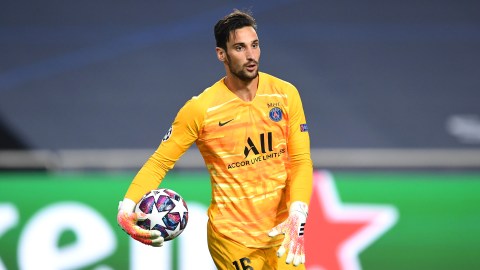Sergio Rico se mantiene bajo cuidados médicos y en estado de gravedad.