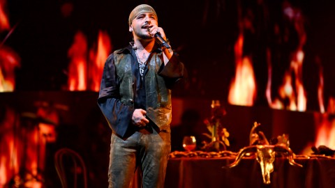 El cantante Christian Nodal en los próximos meses se convertirá en padre.