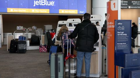 JetBlue en aeropuerto de San Francisco