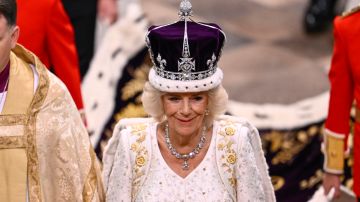 Camila ha sido coronada como la reina de Reino Unido junto a su esposo el rey Carlos III.