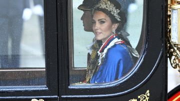 Kate Middleton homenajeó a Lady Diana y a la reina Isabel II con detalles en su look para la coronación.