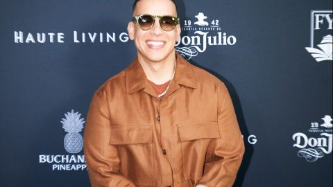 Daddy Yankee tiene una colección de zapatos.