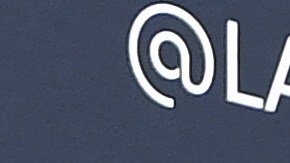 Leo Messi recibiendo el premio al mejor deportista masculino de 2022.