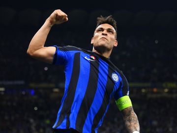 Lautaro Martínez celebrando el gol ante el Milan.