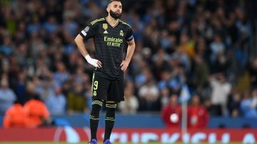 Karim Benzena no ocultó su frustración tras caer eliminado ante Manchester City.