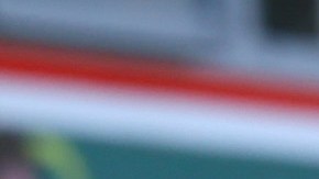 Sergio "Checo" Pérez abandona el circuito de Mónaco tras chocar su vehículo en la clasificación.