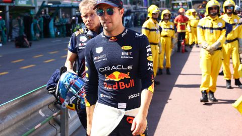 Sergio "Checo" Pérez abandona el circuito de Mónaco tras chocar su vehículo en la clasificación.