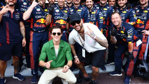 Tom Holland y Neymar Jr. en el Gran Premio de Mónaco.