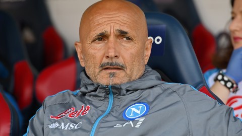 Luciano Spaletti durante un encuentro ante el Bologna por Serie A.