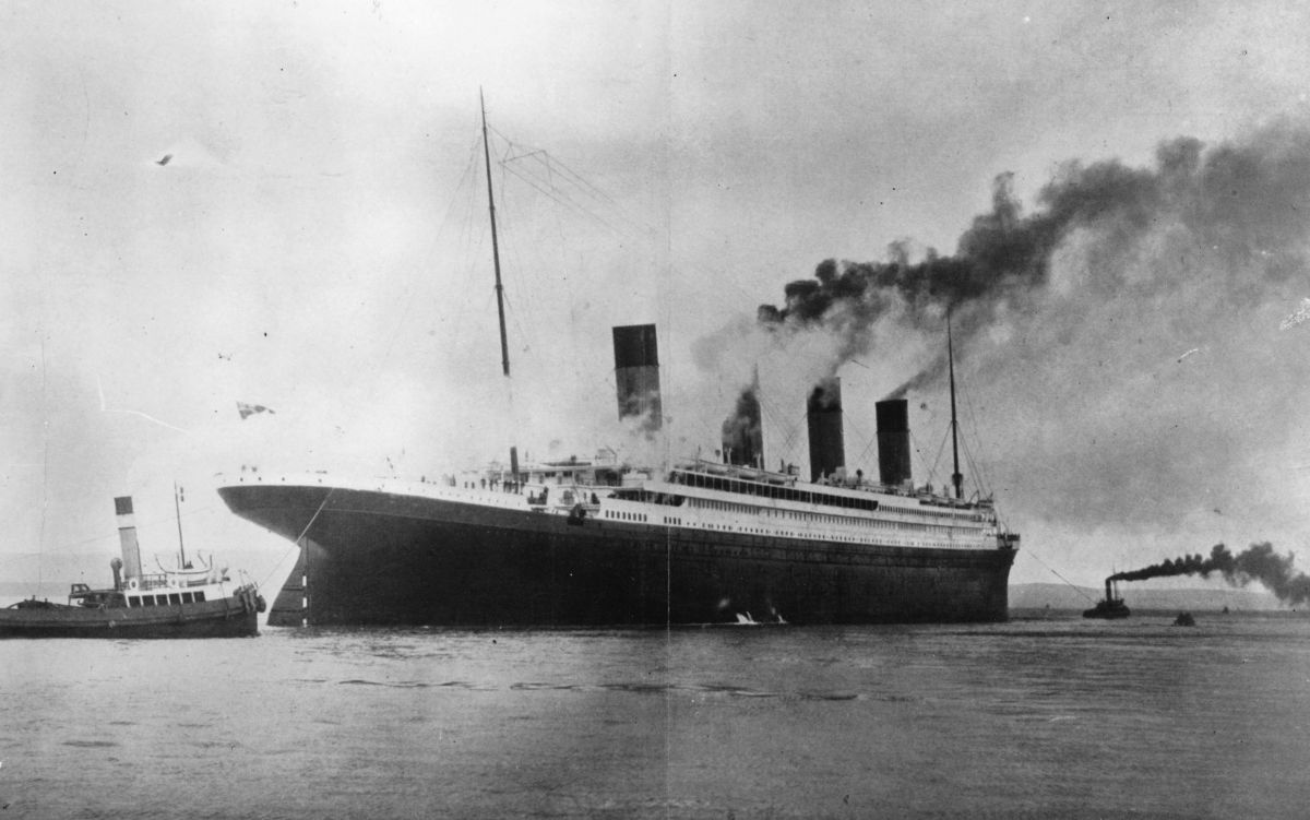A gold necklace that was lost during the sinking of the Titanic was found among the wreckage