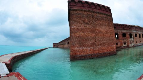 Restos del Fort Jefferson en el Parque Nacional Dry Tortugas.