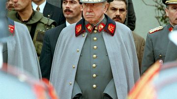 Former Chilean leader and current Commander of the