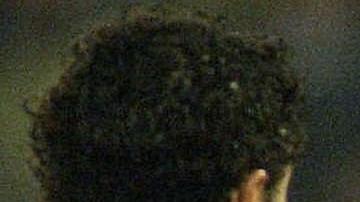 Samuel Eto'o retirándose del Estadio La Romadera por insultos racistas.