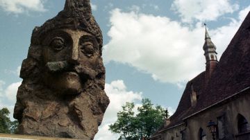 Estatua de Vlad "El Empalador" en Rumania.