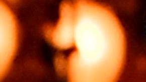 Cristiano Ronaldo (L) y Lionel Messi durante la gala de los premios The Best.