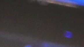 Katie Taylor saluda al público luego de haberse coronado como la campeona del título peso ligero de la WBA en 2017.