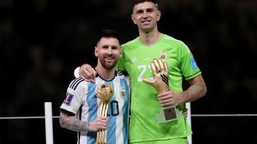 Dibu Martínez le pide a Messi que se vaya al Aston Villa