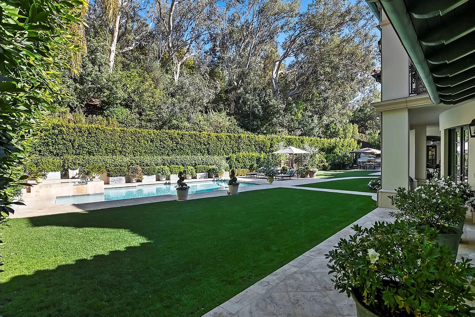 La mansión incluye espacios para disfrutar al aire libre/ Foto: The Grosby Group.