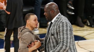 Stephen Curry y Shaquille O'Neal.
