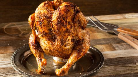 Las Beer Can Chicken Beers para cocinar pollo a la cerveza estarán disponibles el 22 de mayo.