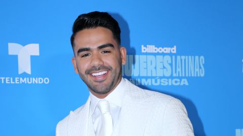 Carlos Adyan se va a casar con Carlos Quintanilla.