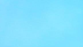 El portugués Ruben Dias celebra en la caravana en Manchester tras ganar la Champions League.