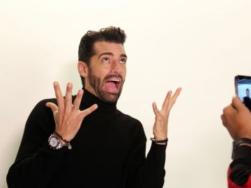 El español Toni Costa es la pareja sentimental de Evelyn Beltrán.