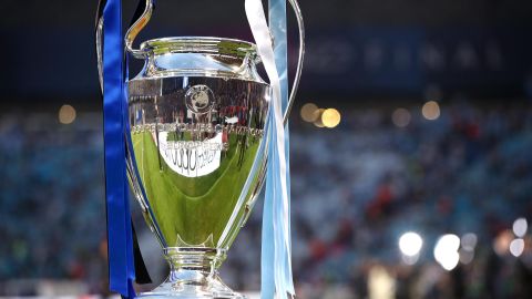 El trofeo de la Liga de Campeones en la previa de la final entre el Inter de Milan y el Manchester City.