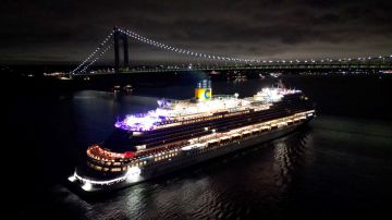El Carnival Venezia acaba de estrenar su nuevo hogar en el Terminal de Cruceros de Manhattan desde donde navegará para ofrecer 22 itinerarios únicos con visitas a 25 puertos en 14 países./ Foto: CarnivalCruiseLine