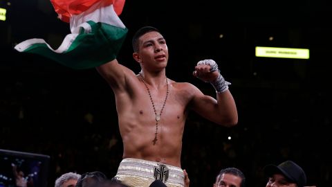 El pugilista aceptó la pelea contra David Benavidez.