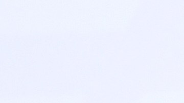 Simone Biles posa con sus medallas de oro ganadas durante un evento en Alemania en 2019.