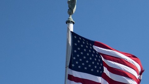 La Corte Suprema decidió sobre la deportación y delitos relacionados con la obstrucción de la justicia.