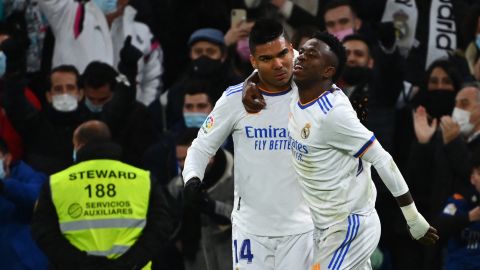 Casemiro y Vinícius Jr.