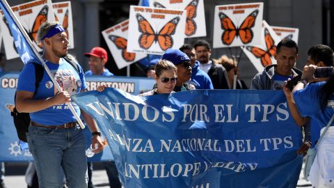 Una de las migrantes dijo que lleva tres décadas dependiendo del TPS, "no puedo ser libre en este país".