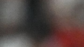 Musiala (R) intenta proteger un balón frente a Gavi (L) durante un encuentro entre España y Alemania.